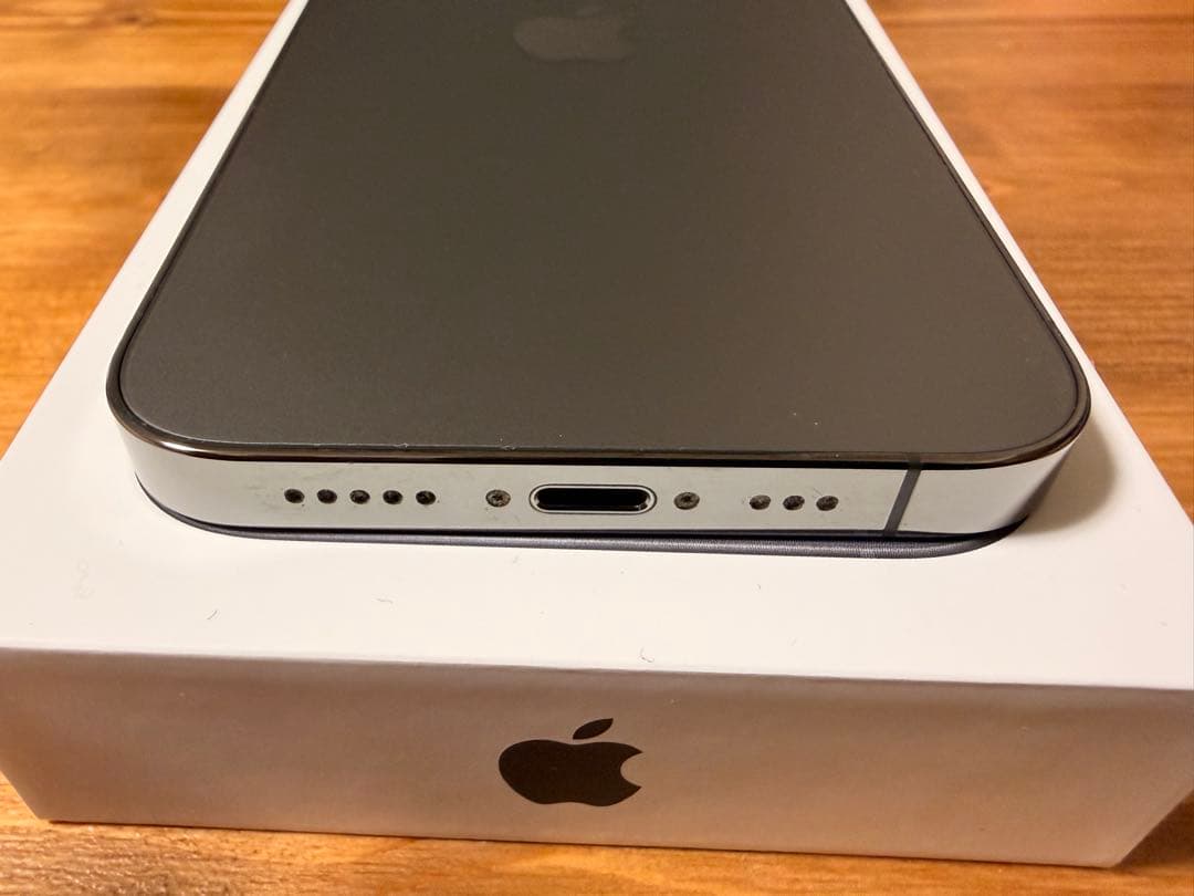 【美品】iPhone 13pro 256gb グラファイト SIMフリー