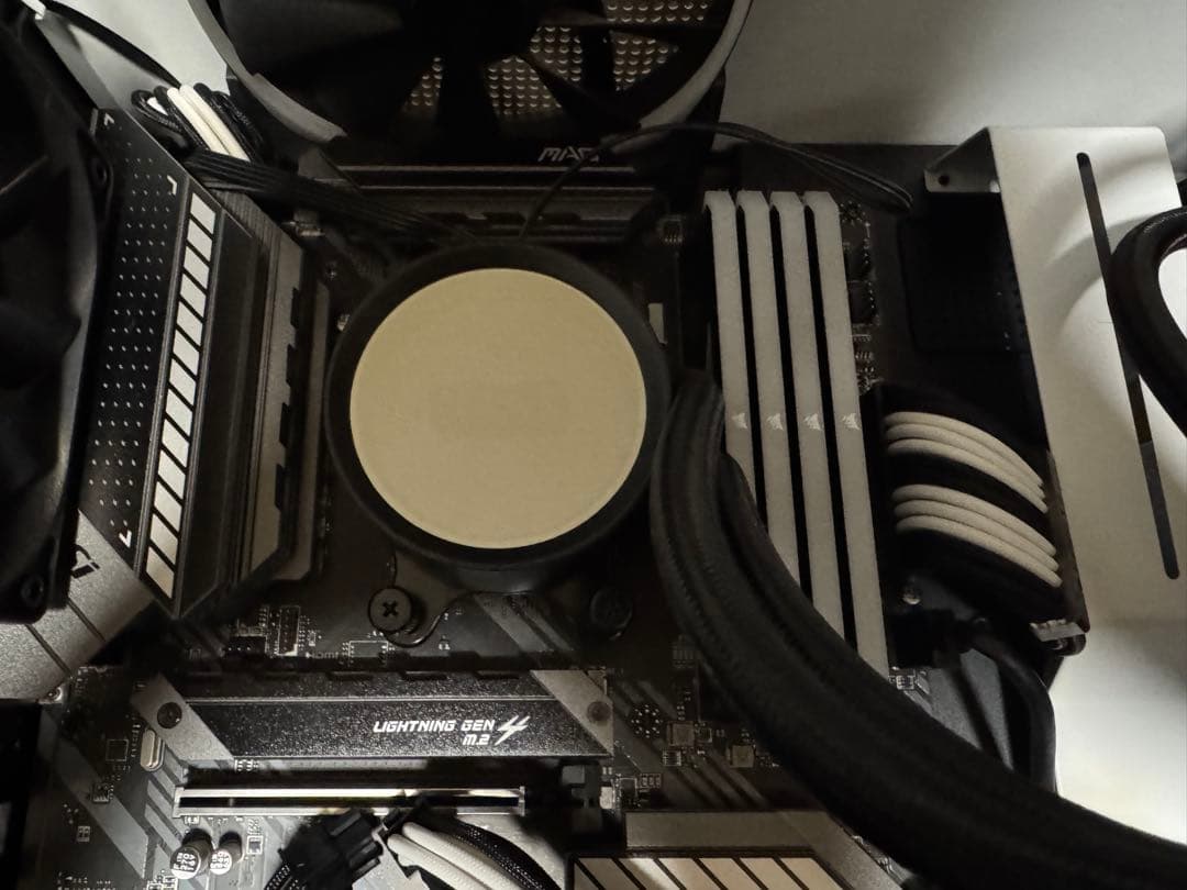 PC ryzen5 5600x NZXT簡易水冷クーラー