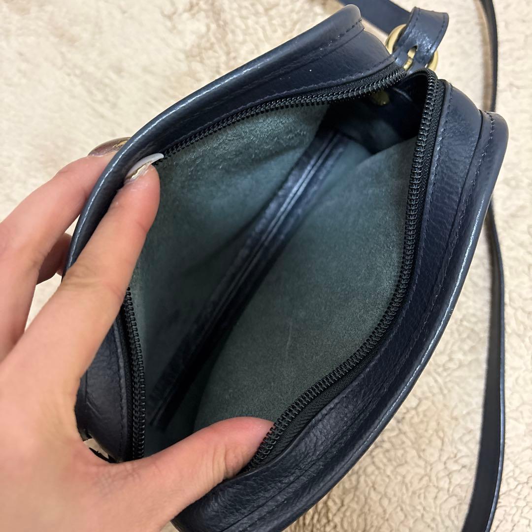 IL BISONTE ネイビー レザー ショルダーバッグ