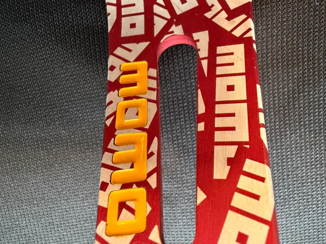 momo ステアリング U-02 ULTRA RED 純正ホーンボタン付き