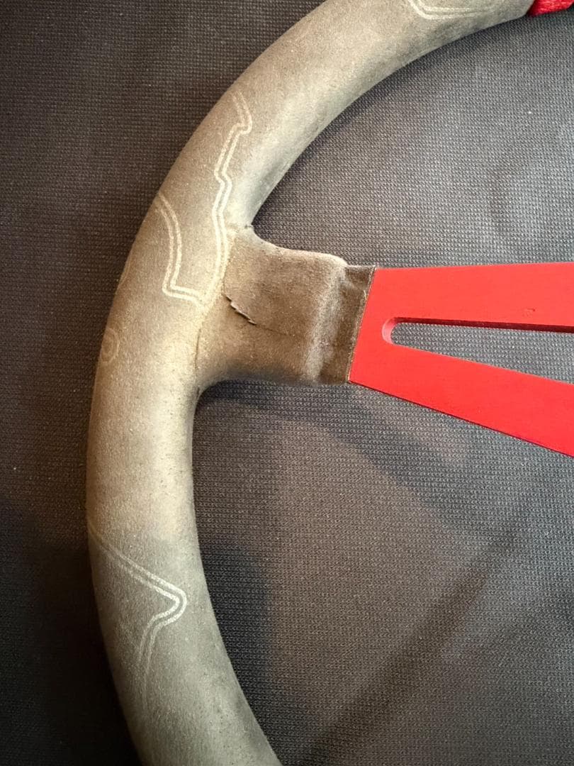 momo ステアリング U-02 ULTRA RED 純正ホーンボタン付き