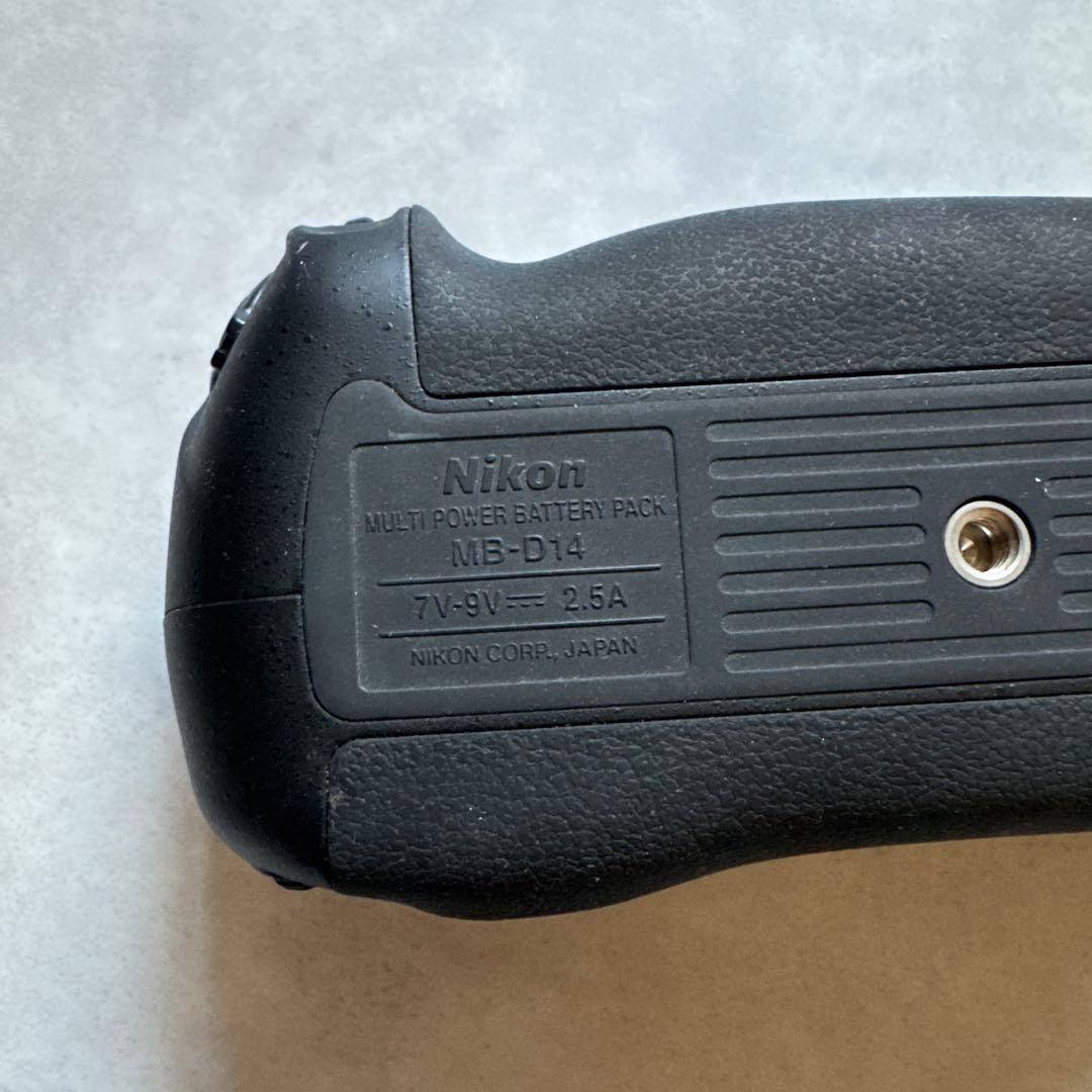 Nikon D600 デジタル一眼レフカメラ ボディ＋リモコン＋MB-D14