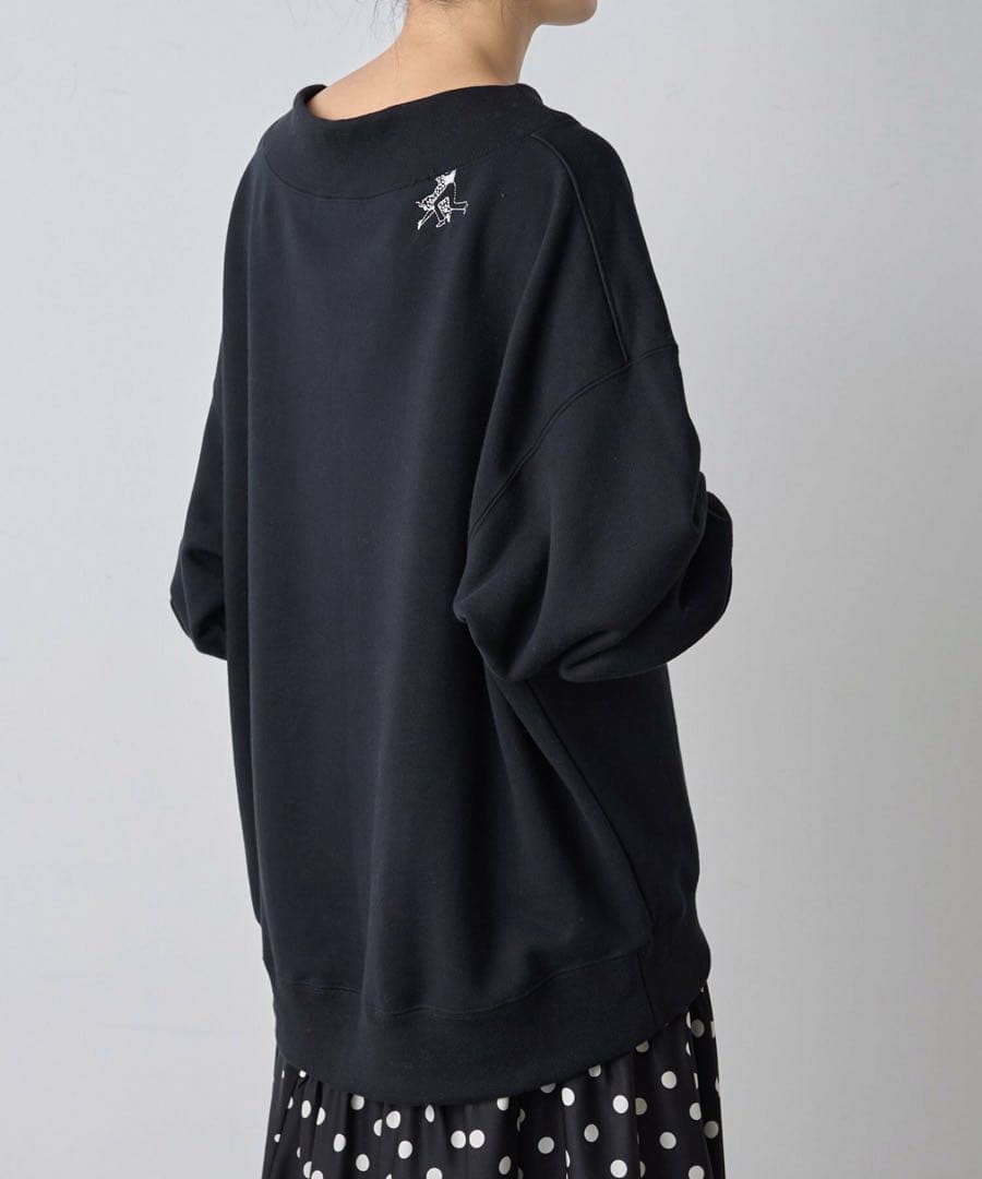 未使用タグ付き　25年　BEARDSLEY Ronde刺繍裏毛プルオーバー