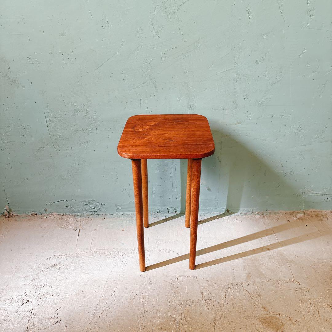 デンマーク　チーク材　サイドテーブル　北欧家具　北欧ビンテージ