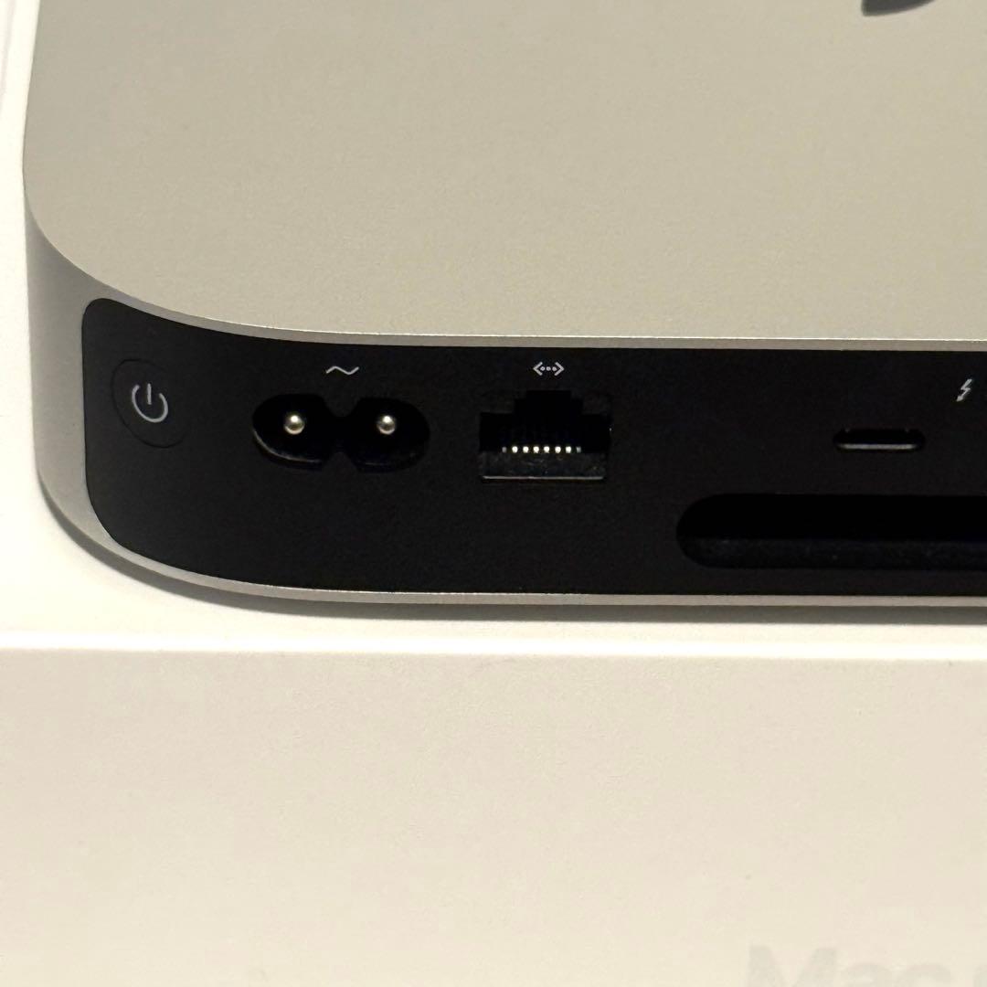 Apple Mac mini M1（メモリ16GB／SSD 256GB）