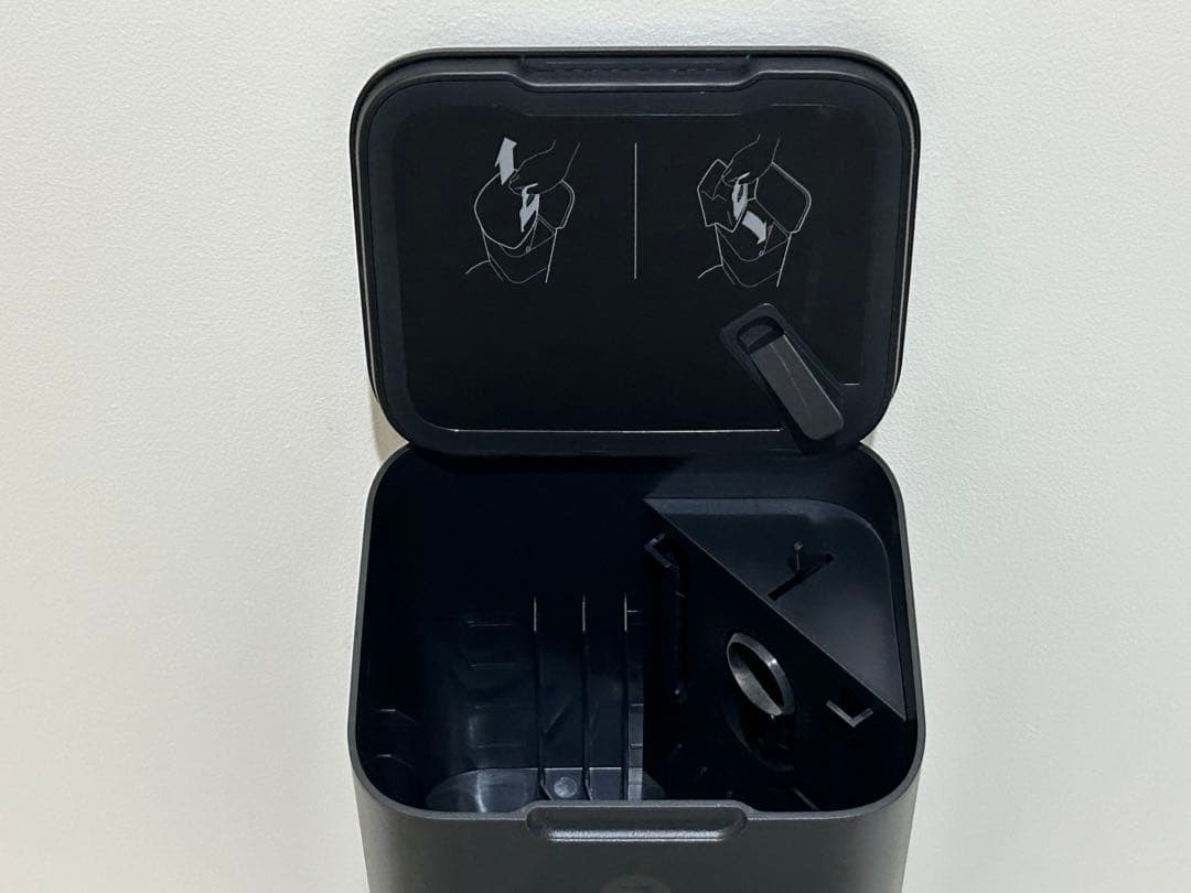 iRobot Roomba i7+ 本体　クリーンベース