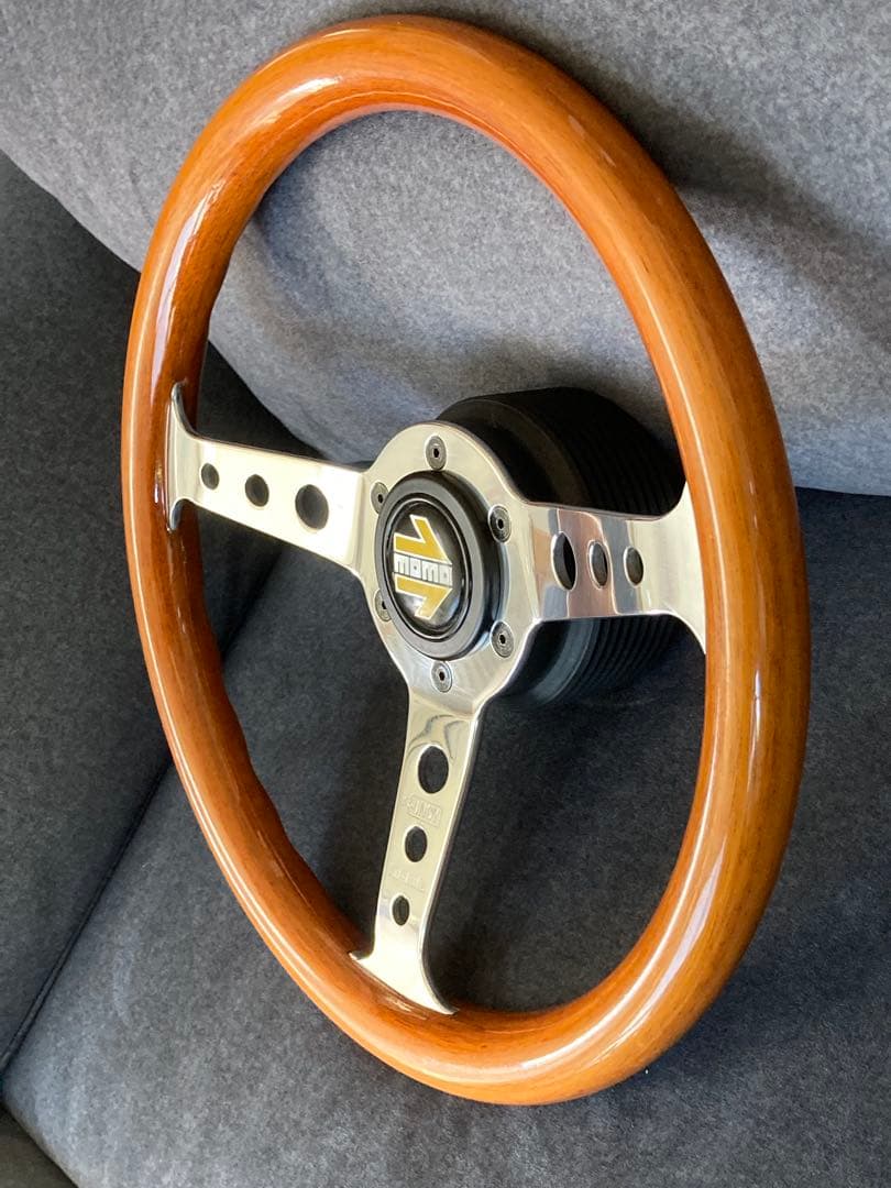 MOMO super INDY 1988年　ウッドステアリング