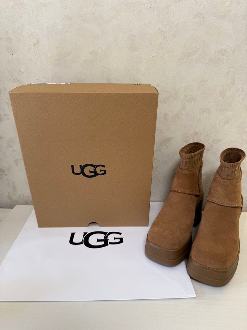 UGG W MOXY CHELSEA ブラウン 6.5