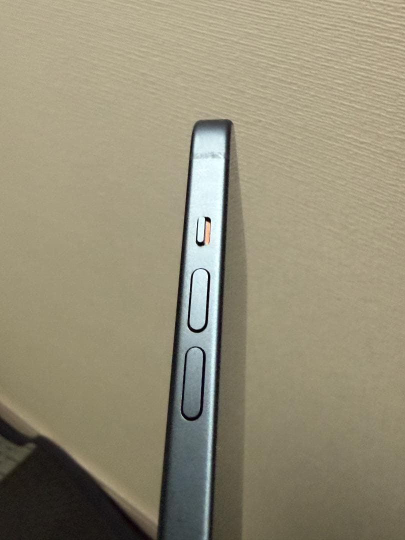 iPhone15 128GB SIMフリー ブラック 美品 カメラ保護フィルム付