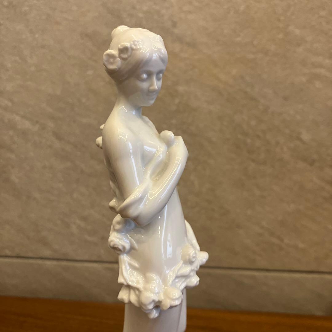 新品　リチャードジノリ　フィギュリン　フローラ　レア品　貴重　フィギュア　白磁