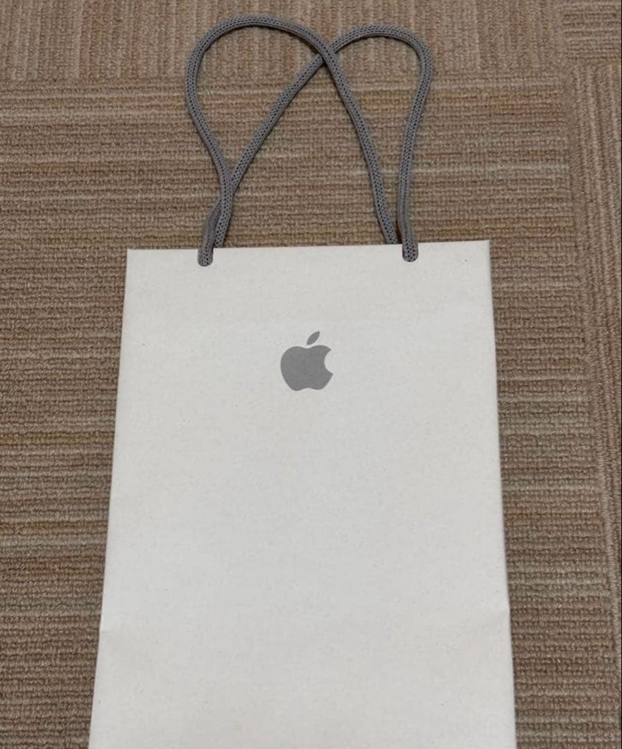 AirPods Pro 2 本体　新品　アップル　iPhone おまけ付