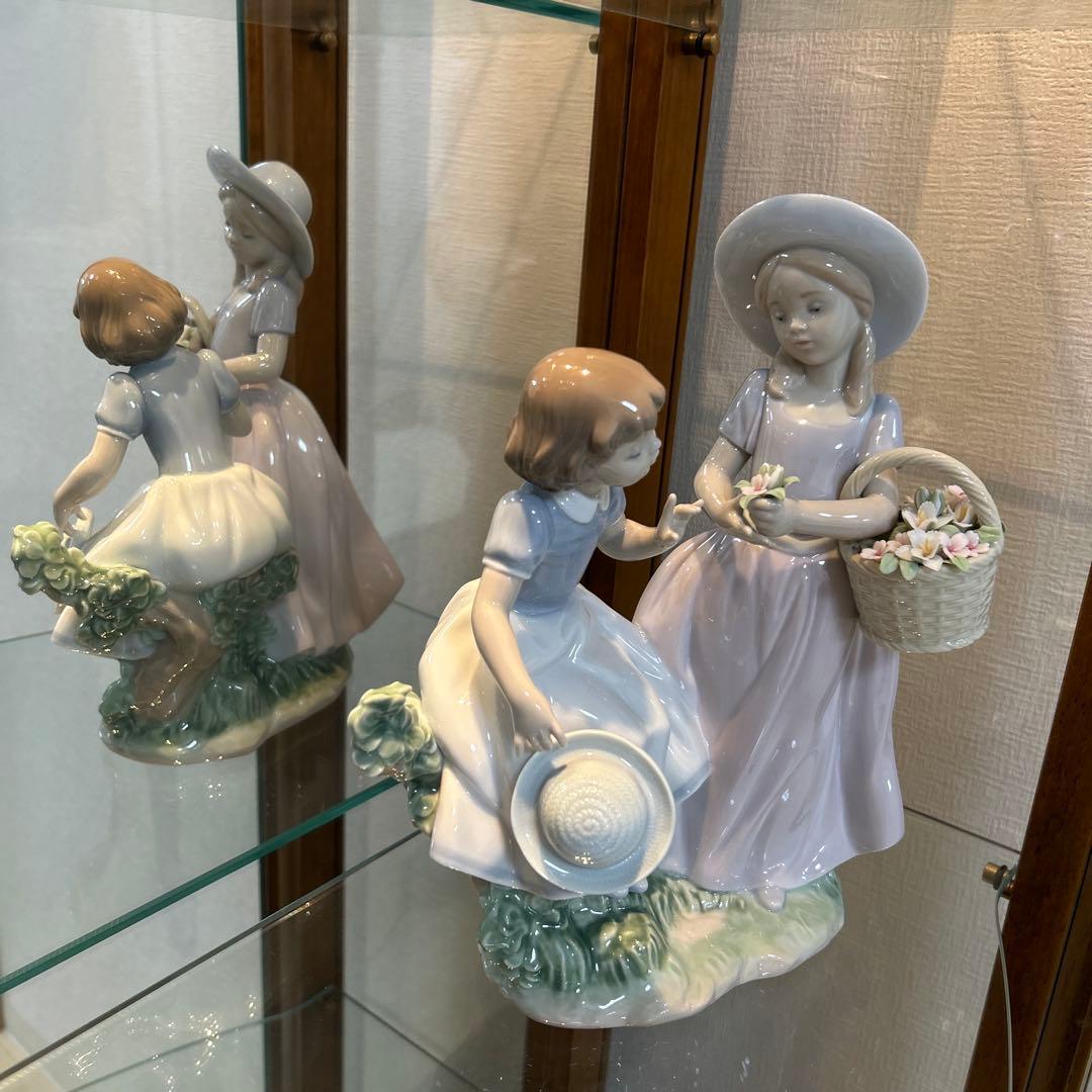 リヤドロLLADRO 「仲良しの二人」　　　　全体的に綺麗！ ガラスケース付き！
