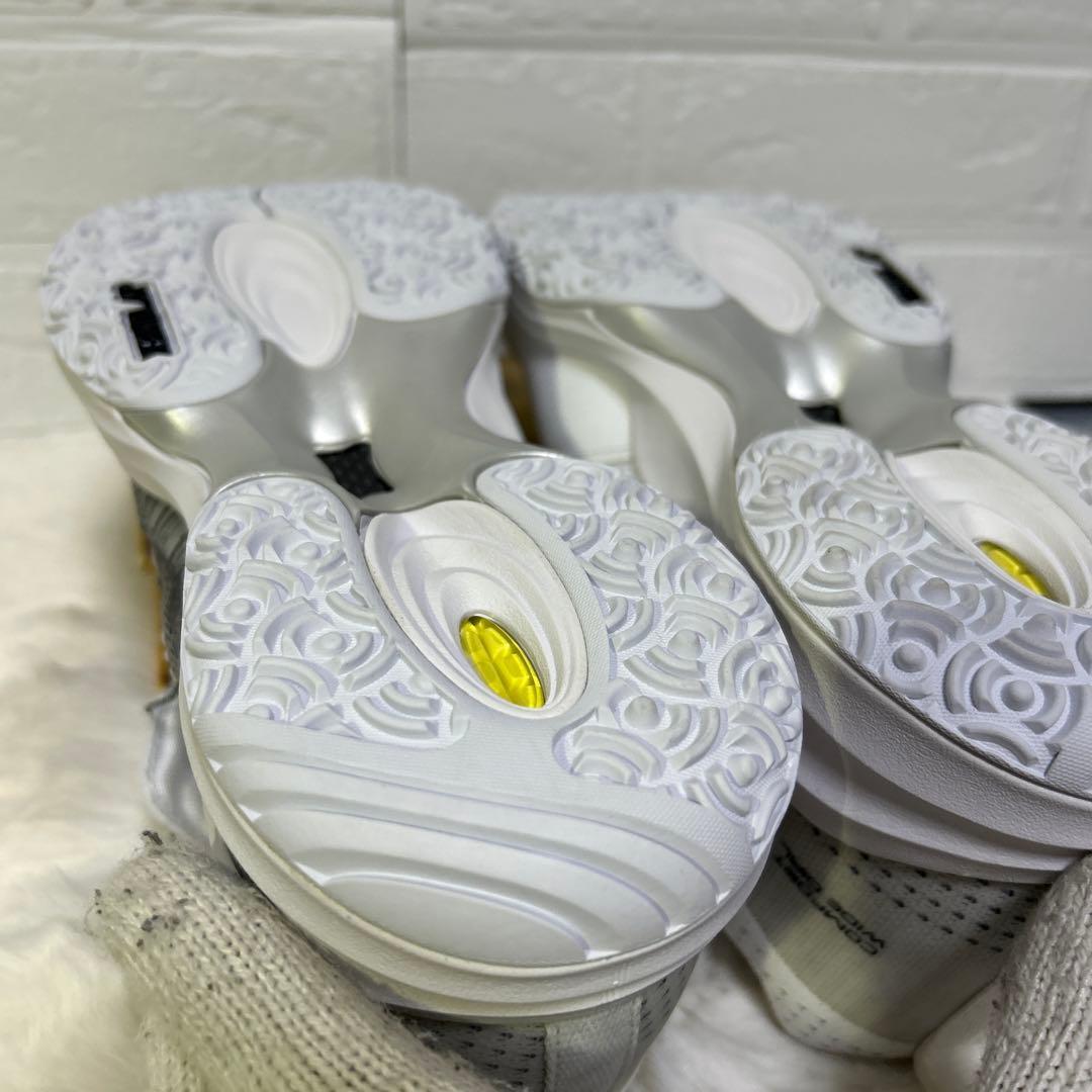 【新品未使用】　ヨネックス　テニスシューズ　パワークッション　ボア　BOA 白