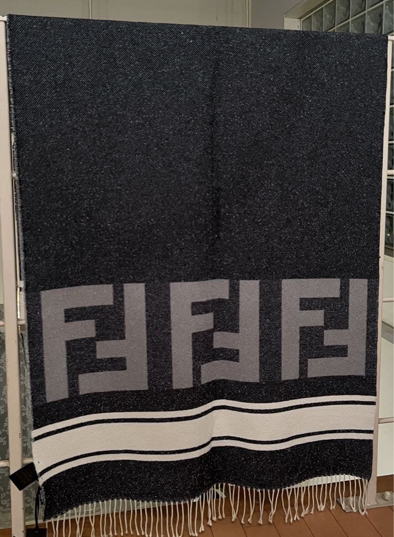 FENDI ロゴタオル ダークブルー