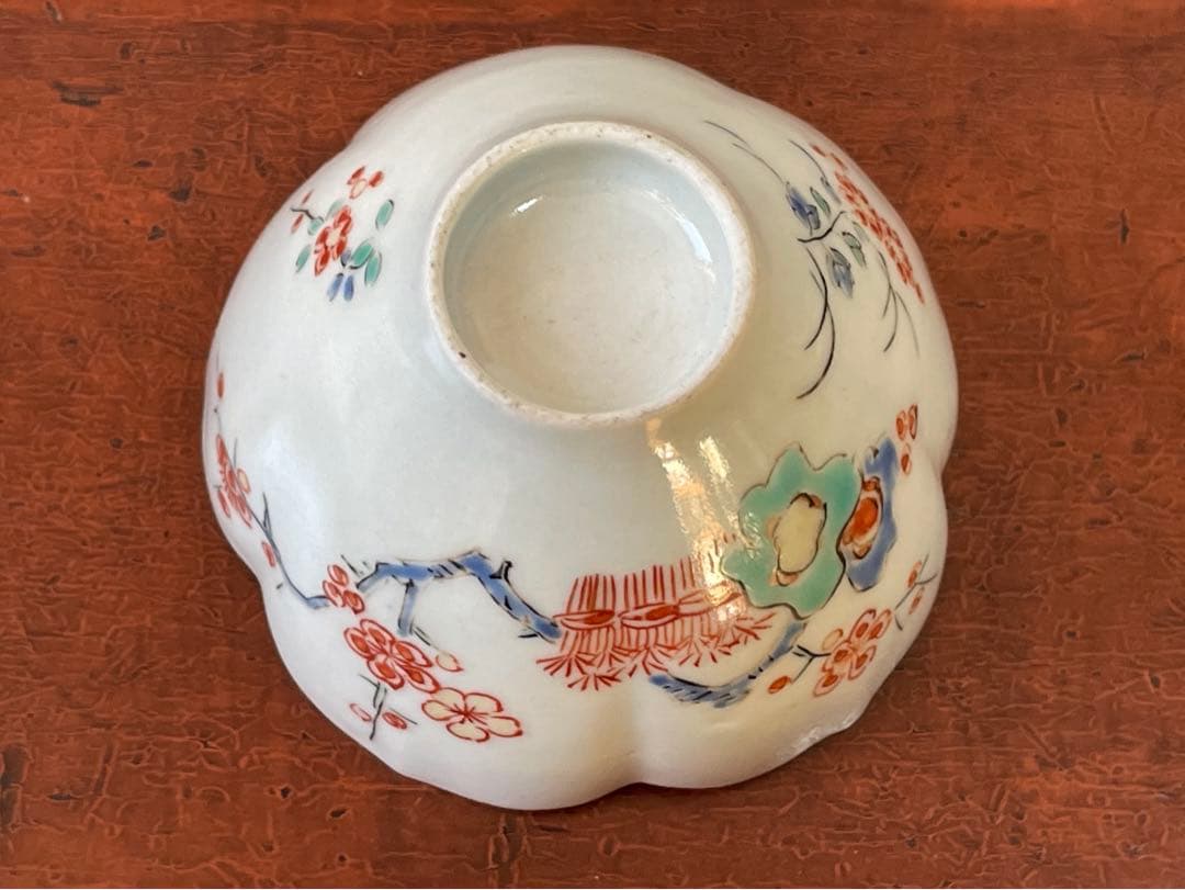 骨董　アンティーク　柿右衛門　色絵　梅文　輪花縁　小碗　盃　酒盃　小鉢　輪花皿