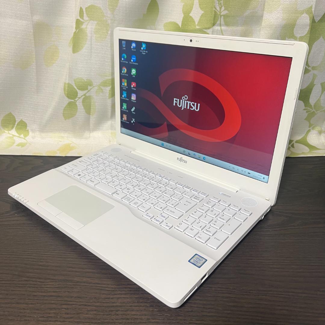 富士通 LIFEBOOK✨SSD256GB☆Core i7☆メモリ8GB