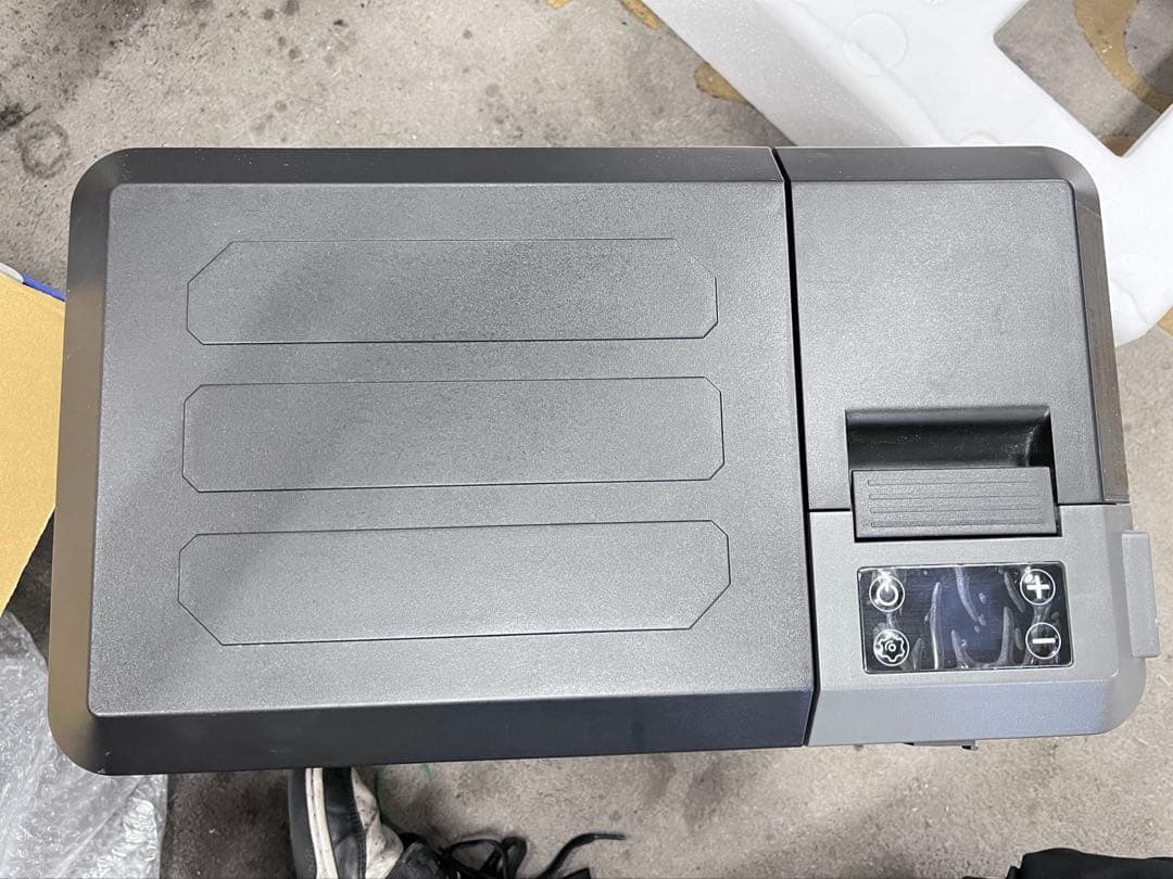 車載冷蔵庫 9L -20℃～10℃ 45W 12V/24V/内蔵バッテリー付