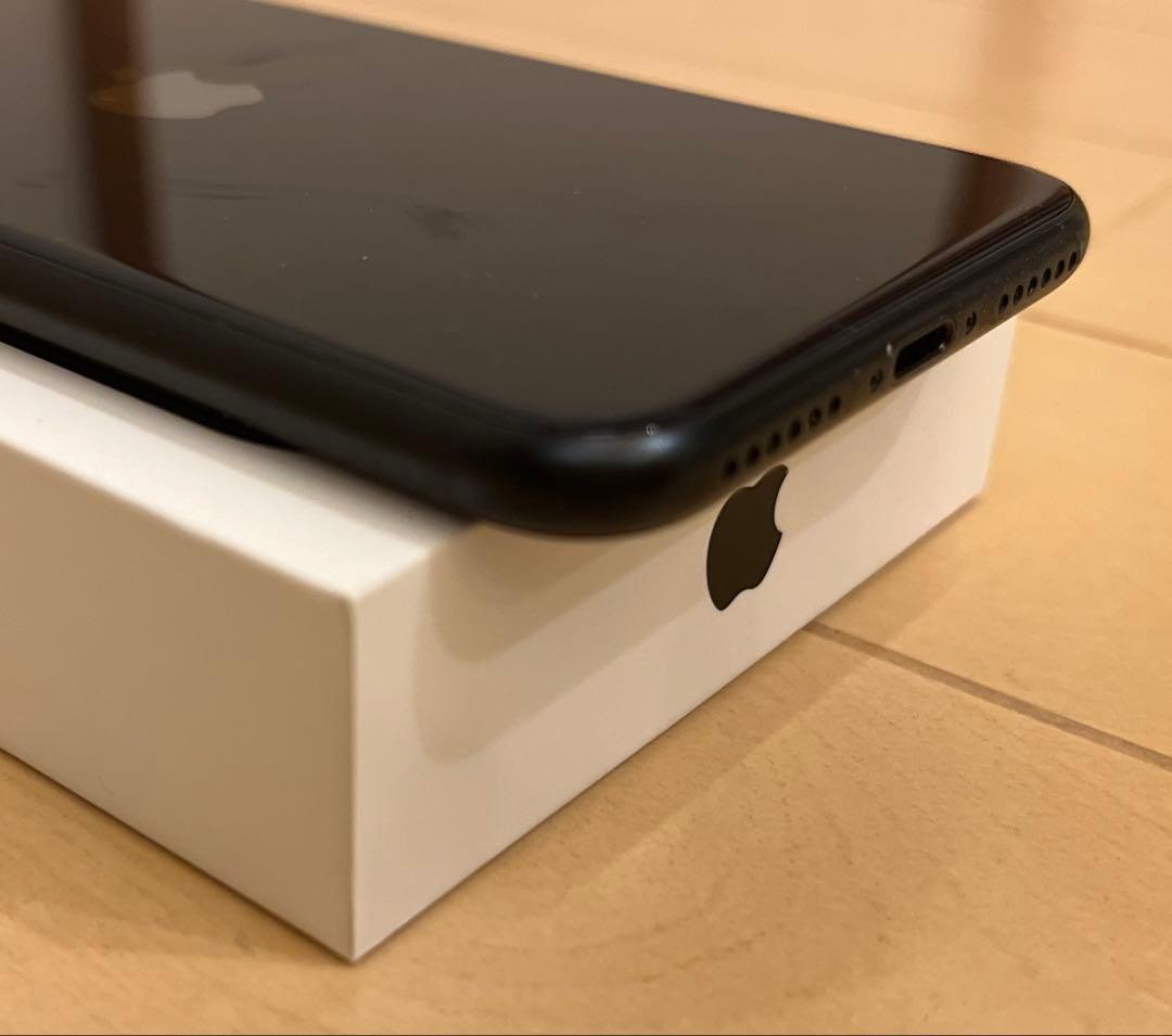 iPhone SE (第3世代) ミッドナイト　64 GB