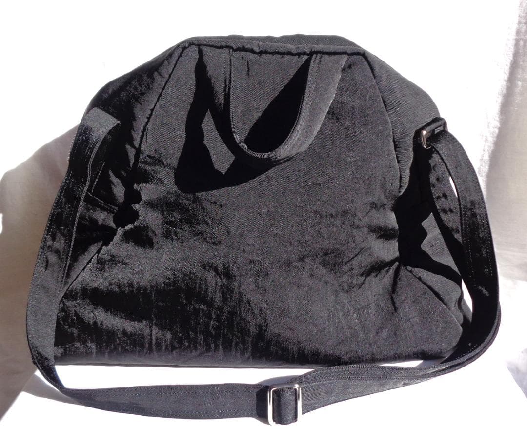 美品 ITTIイッチ Annie Puffer Madison Bag ブラック