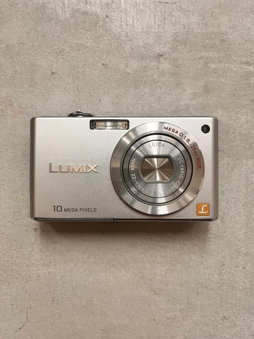 LUMIX DMC-FX37 シルバー