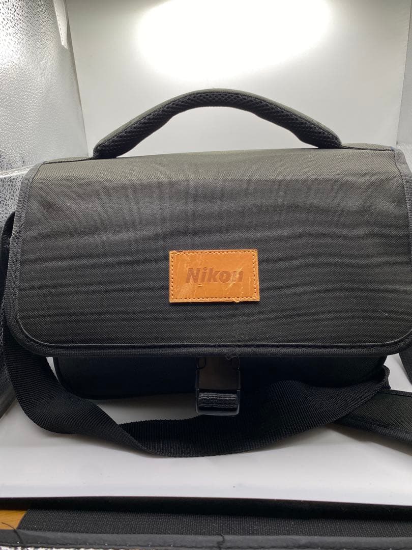 Nikon 18-140mm VR ズームレンズ　バッグ付き