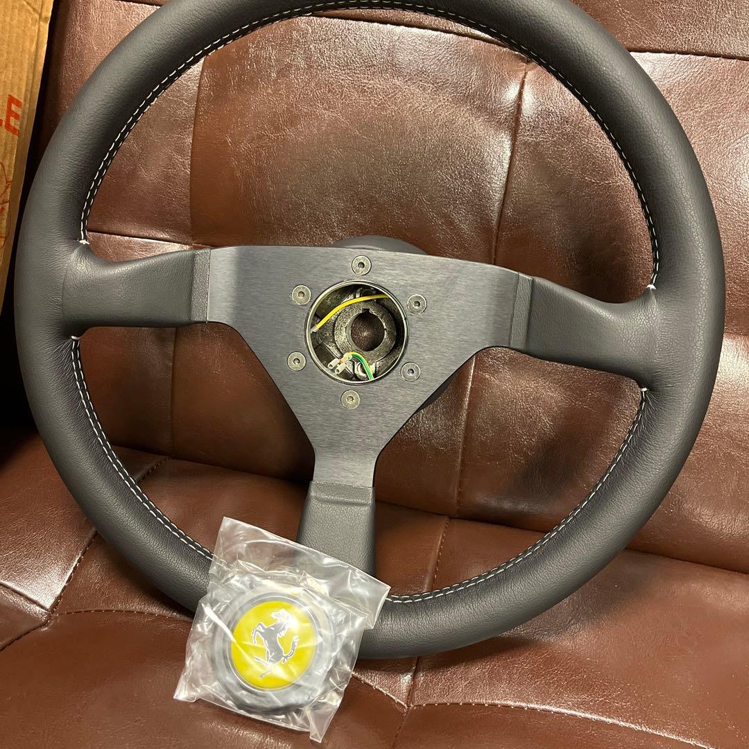 最終価格☆希少フェラーリ328 純正ステアリングホーンボタン付き　未使用