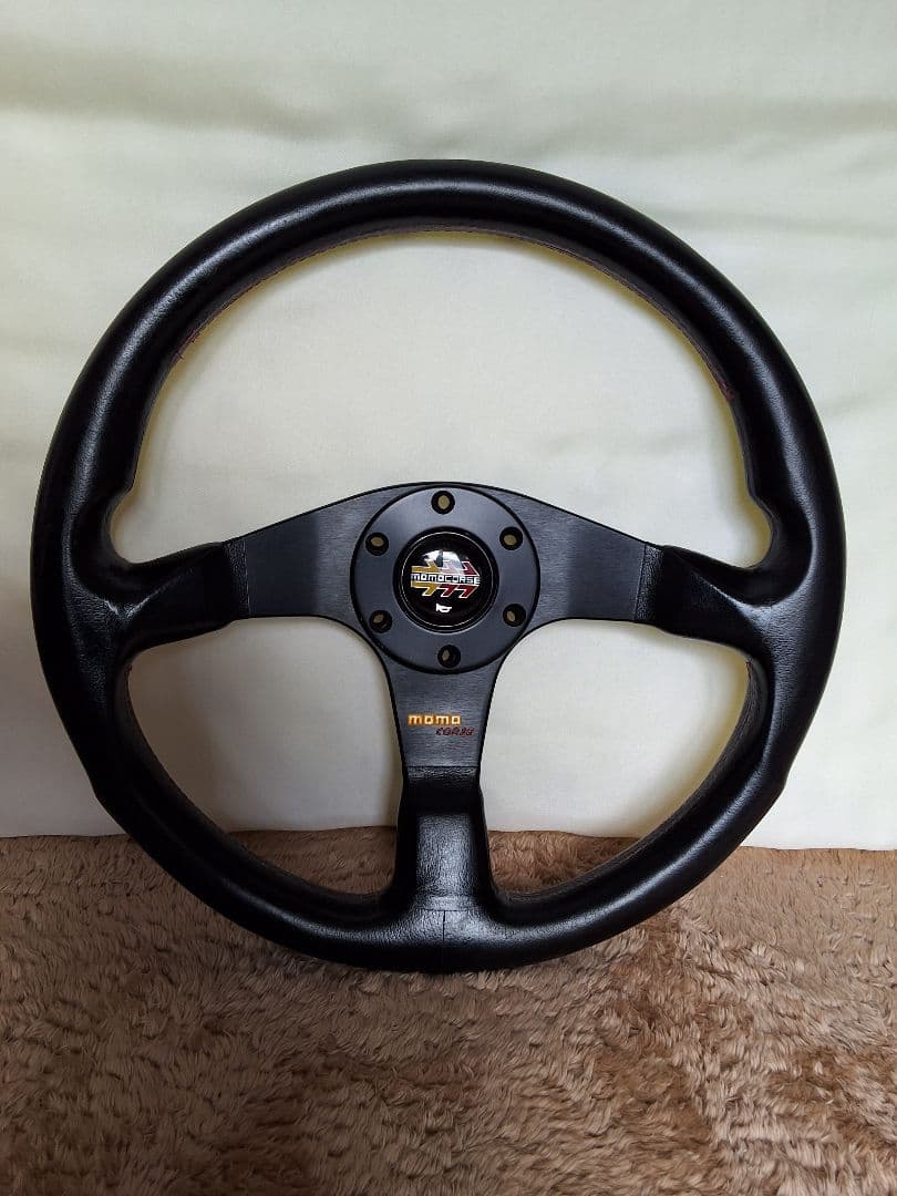 MOMO CORSE ステアリング 3本スポーク 黒