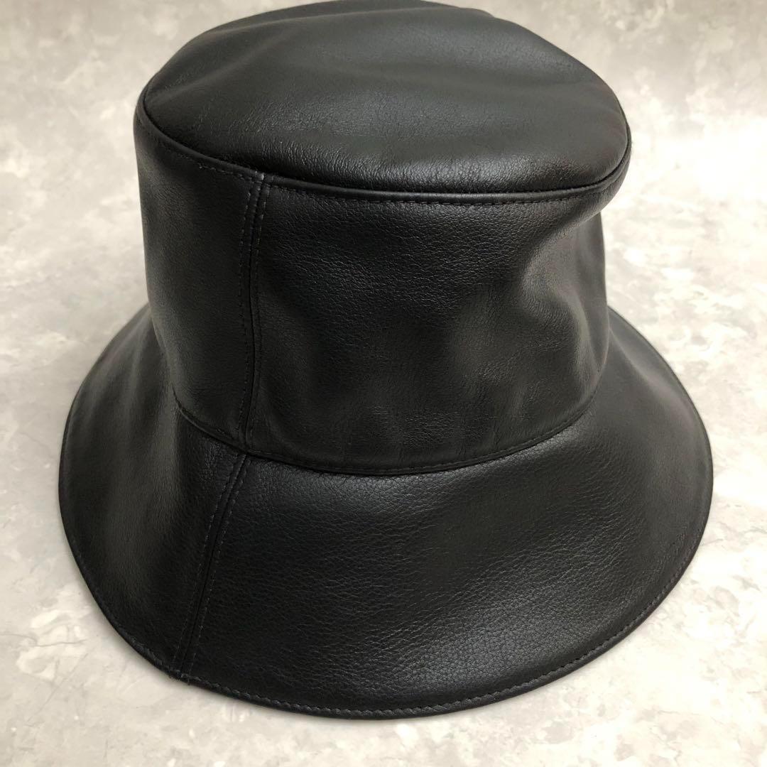 ★極美品★ヘレンカミンスキー レザーバケットハット メタルチャーム ロゴ