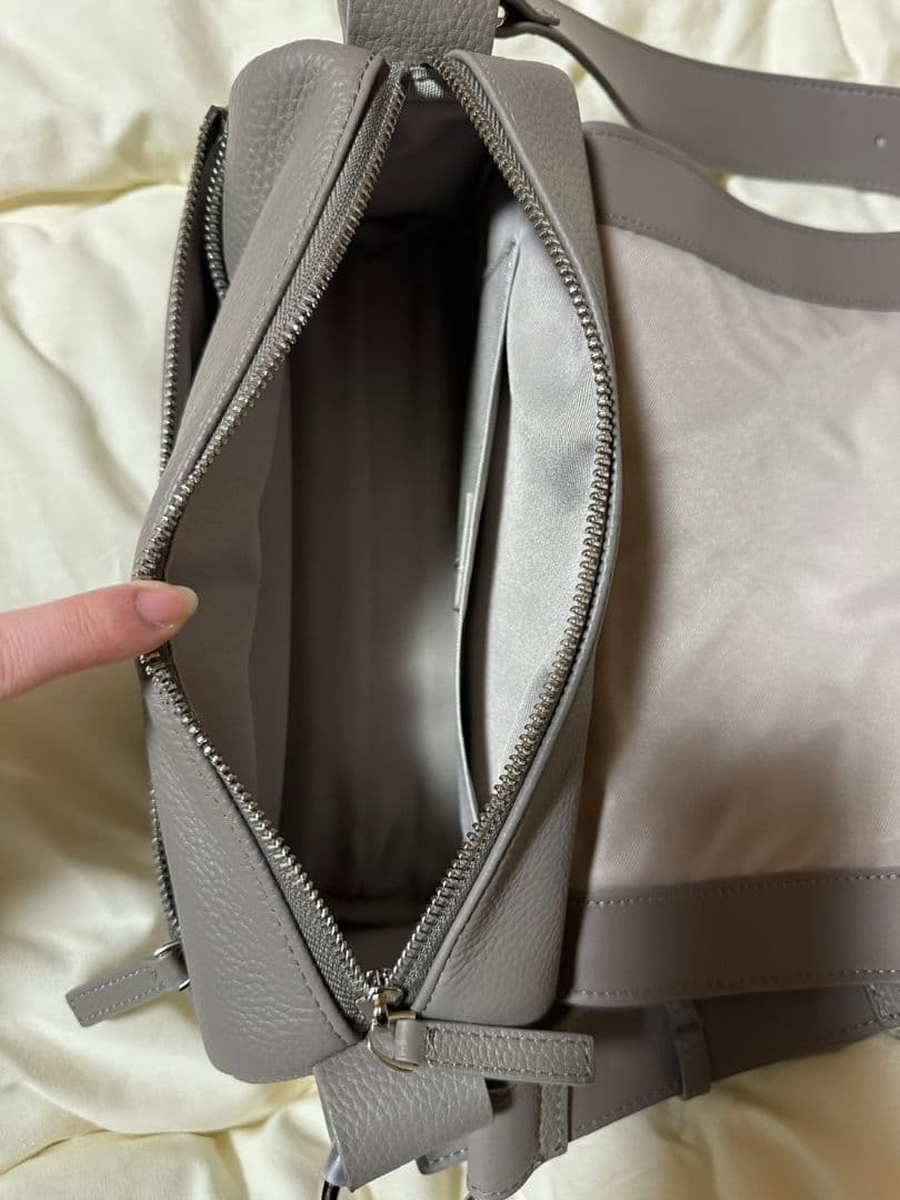 ★ビアズリーショルダーバック☆