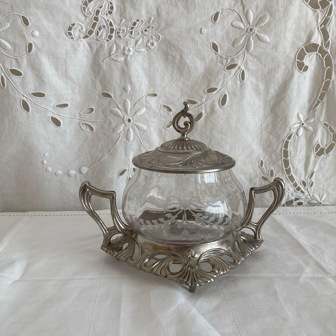 ♪フランスアンティーク リボンのガラスポットシュガーポットボンボニエール小物入れ