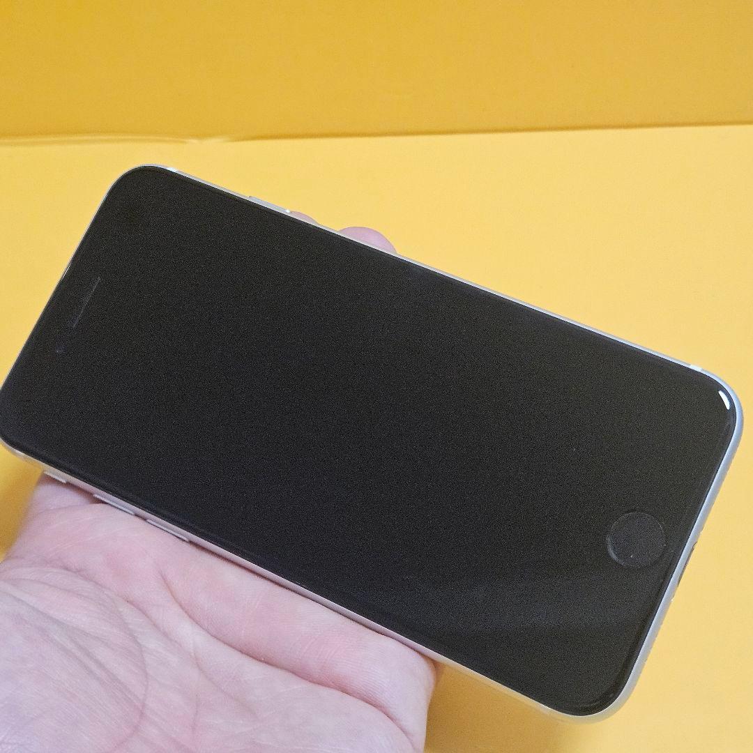 iPhone SE2 64GB｜24時間以内発送#704