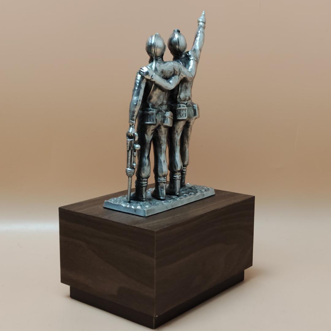 【当時物】 三菱南大夕張炭鉱 労働組合 記念品 3点まとめて 銅像 時計 温度計