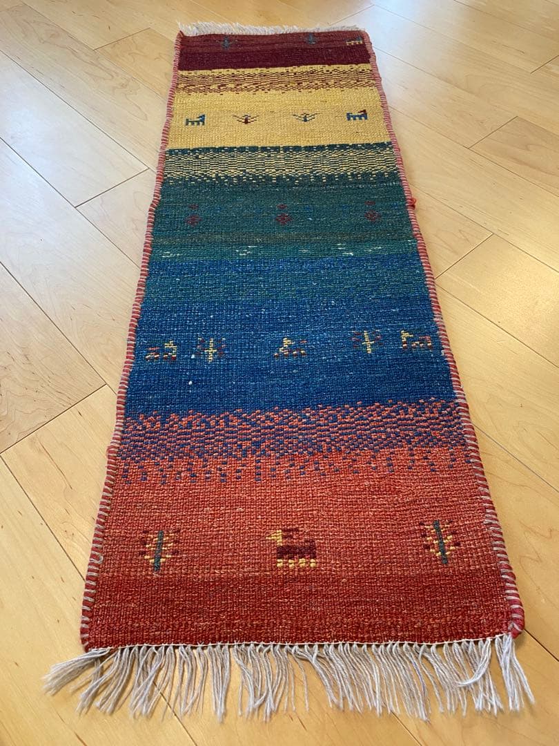 【クリスマスまで値下げ中】イラン製ギャッベ 縦長マットサイズ(40×117)