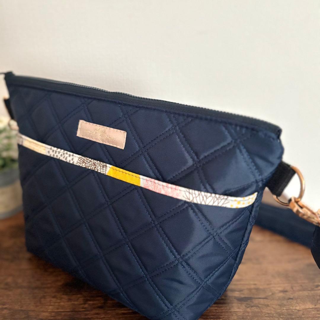 【ゆうママ】30cmファスナーショルダーバッグ　ナイロンオックスキルト