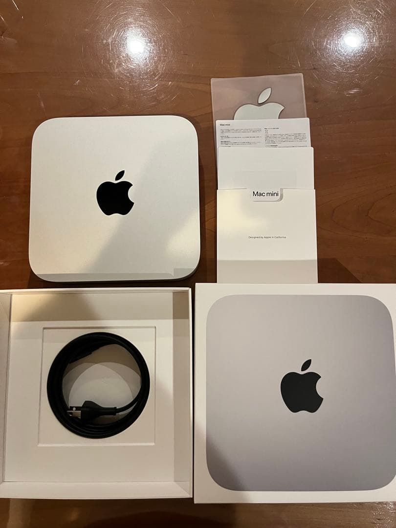 M2 Mac Mini 16GBメモリ／256GB SSD 美品