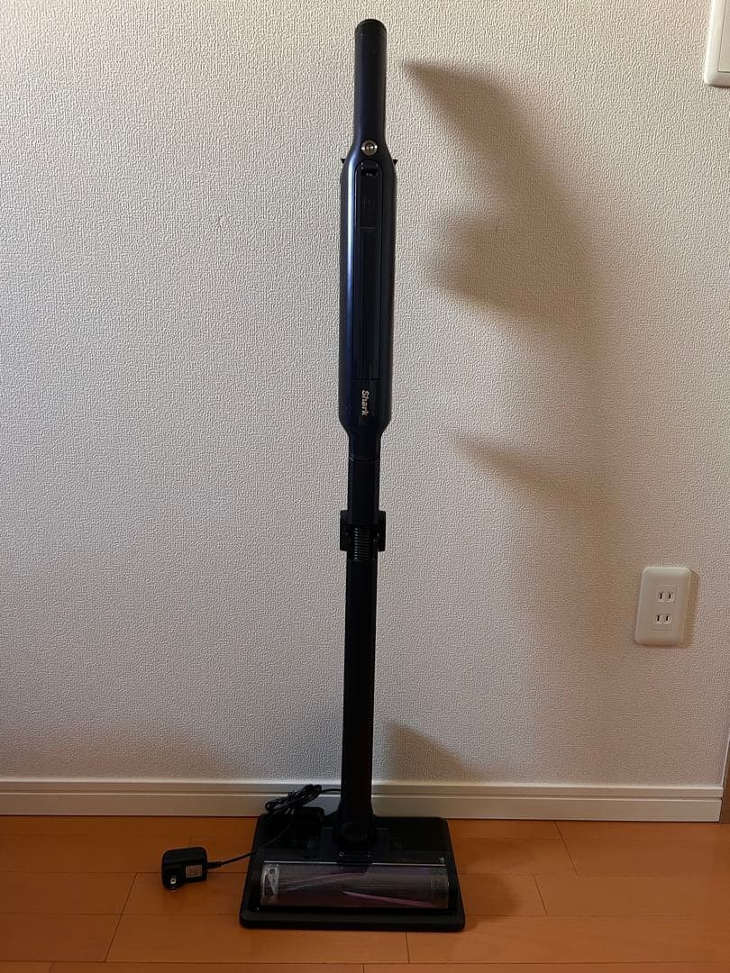 SHARK コードレスクリーナー CS651JBL