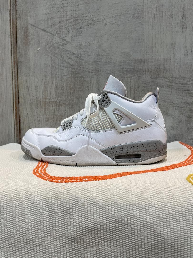 NIKE ナイキ エアジョーダン4 レトロ / テックホワイト