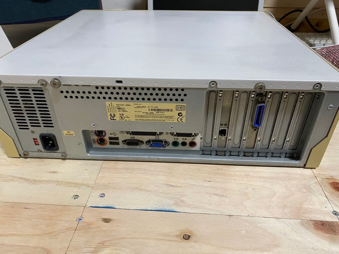 gateway GP6-466C デスクトップパソコン Windows98 世代