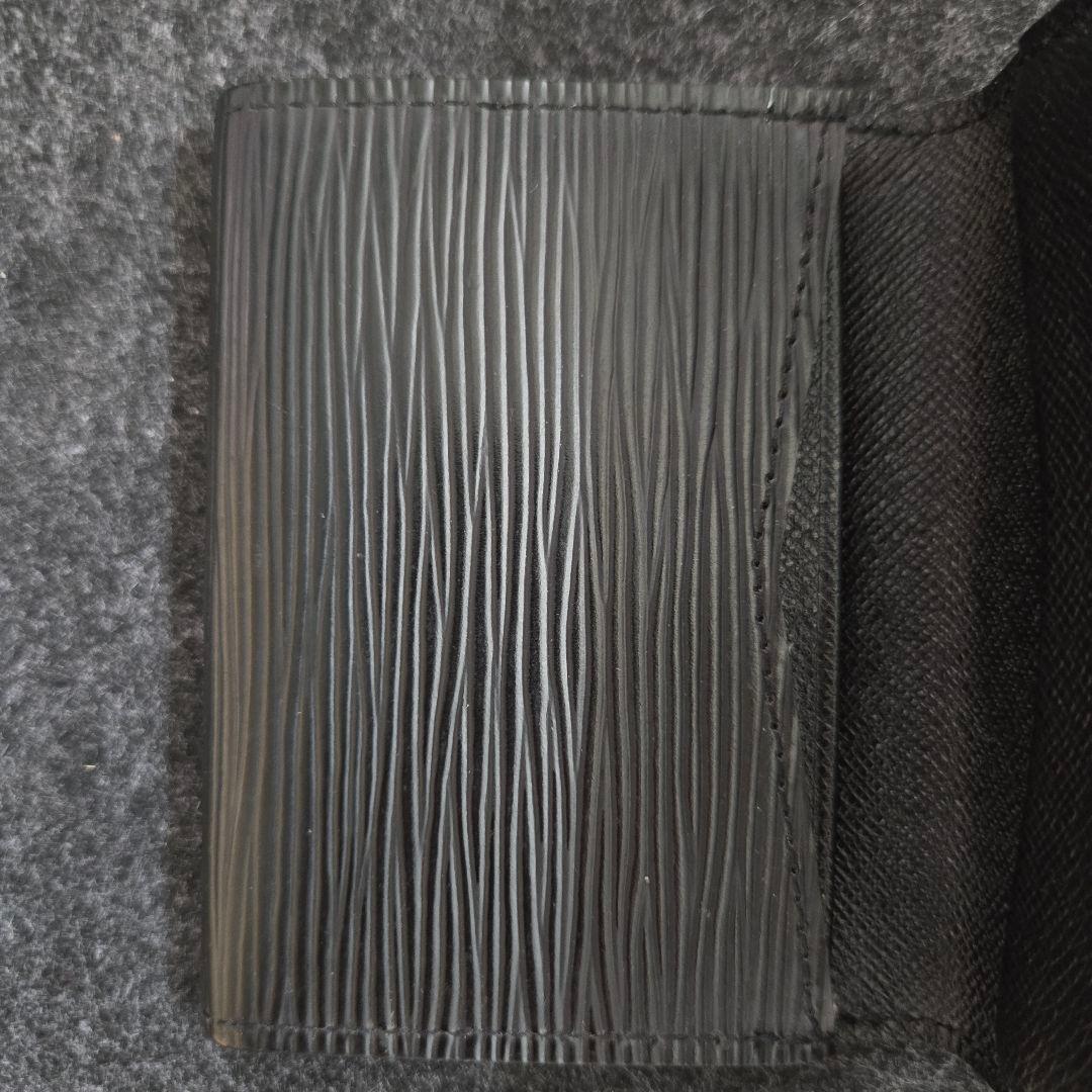 ヴィトン アンヴェロップカルトドゥヴィジット ノワール エピ M56582