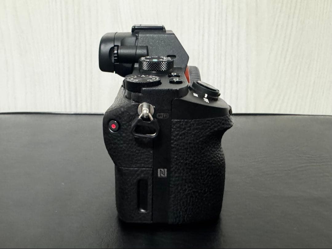 【美品】SONY α7 II ミラーレス一眼カメラ 本体