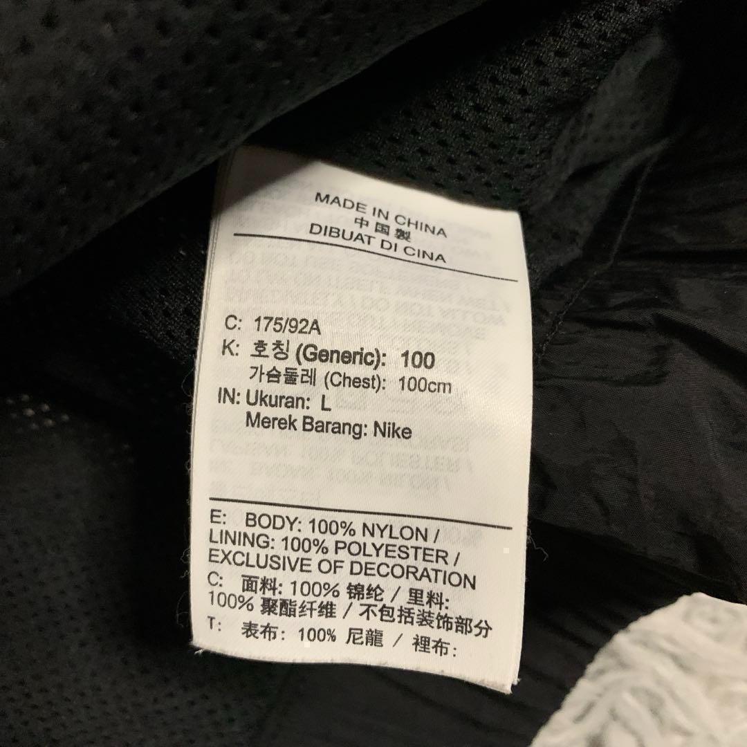 ナイキ アノラックパーカー 刺繍ロゴ サイドライン ビッグスウォッシュブラック