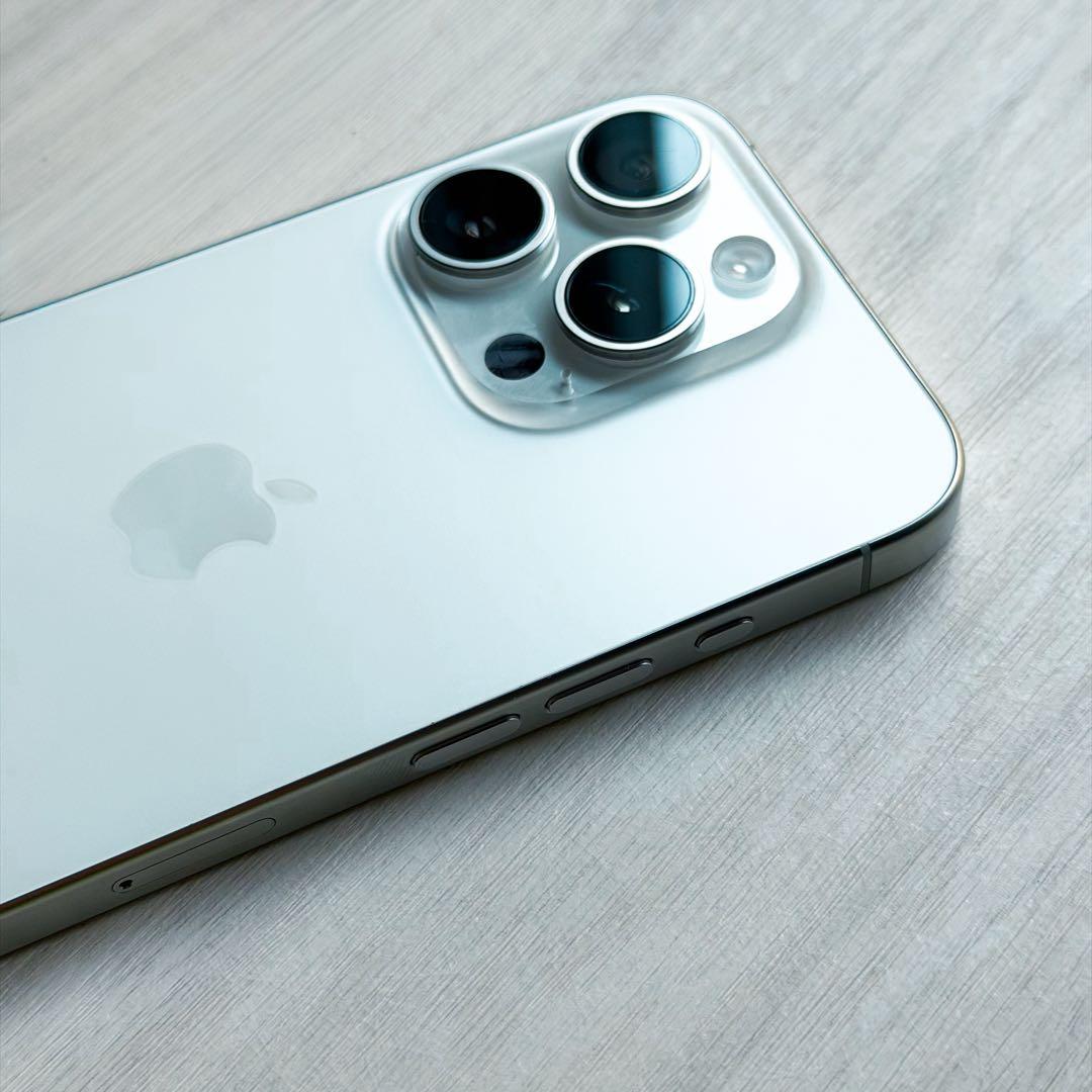 iPhone 15 Pro 512GB SIMフリー 美品