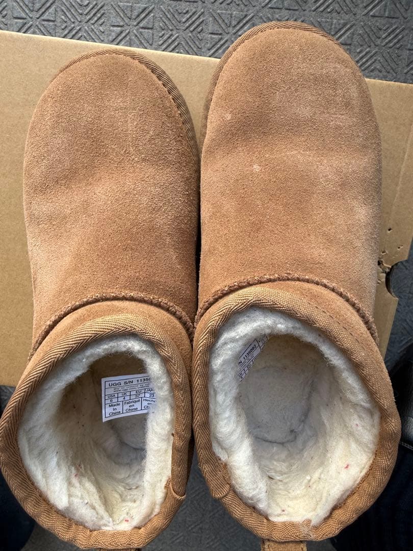 UGG クラシック ウルトラ ミニ プラットフォーム ブーツ 23cm 箱付き