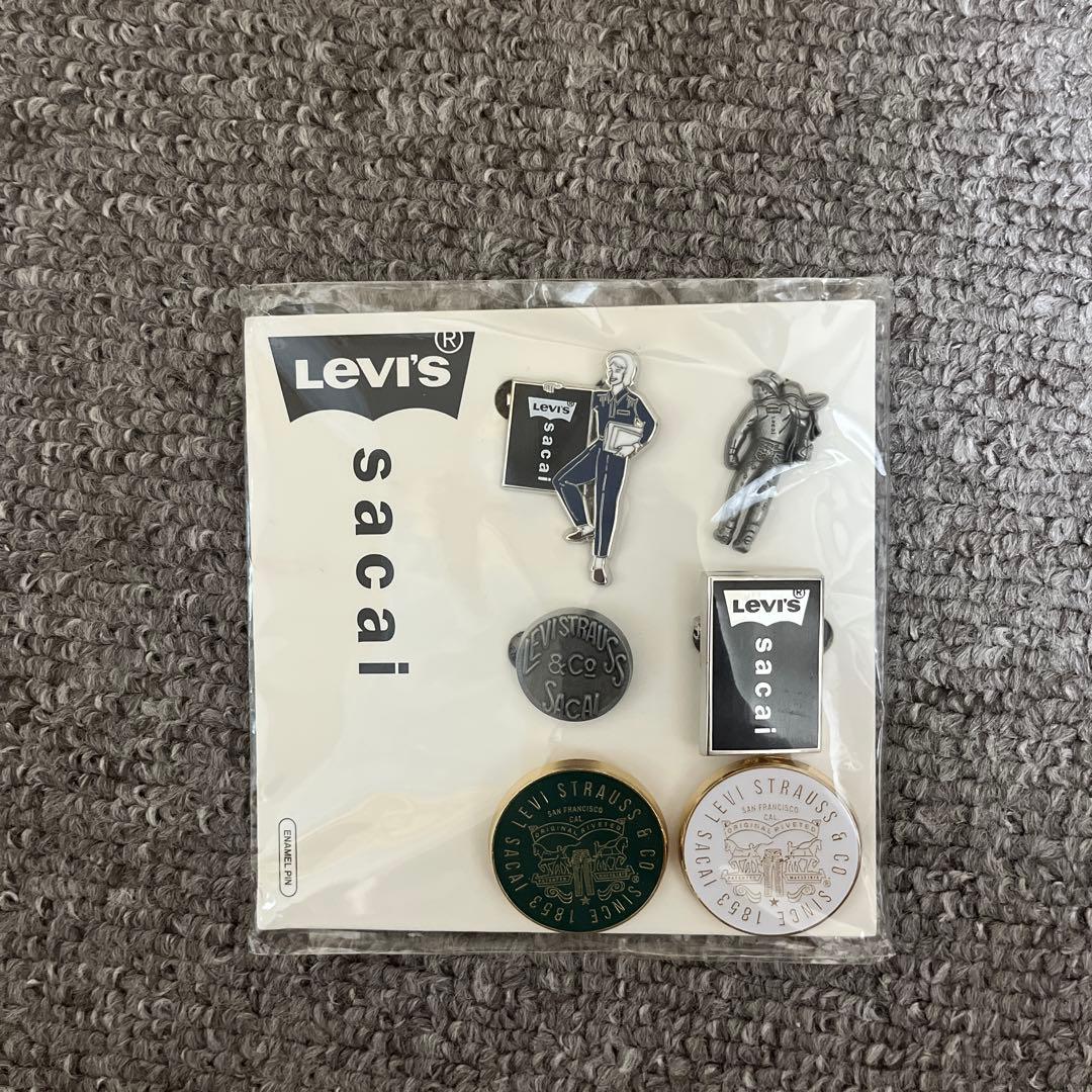 Sacai x Levis 青山店限定ピンズ　シルバー
