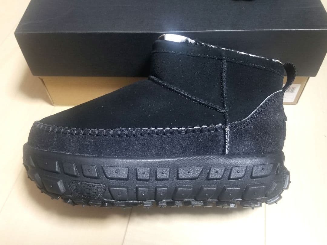 UGG アグ 新品未使用 ベンチャーデイズウルトラミニ ムートンブーツ 26