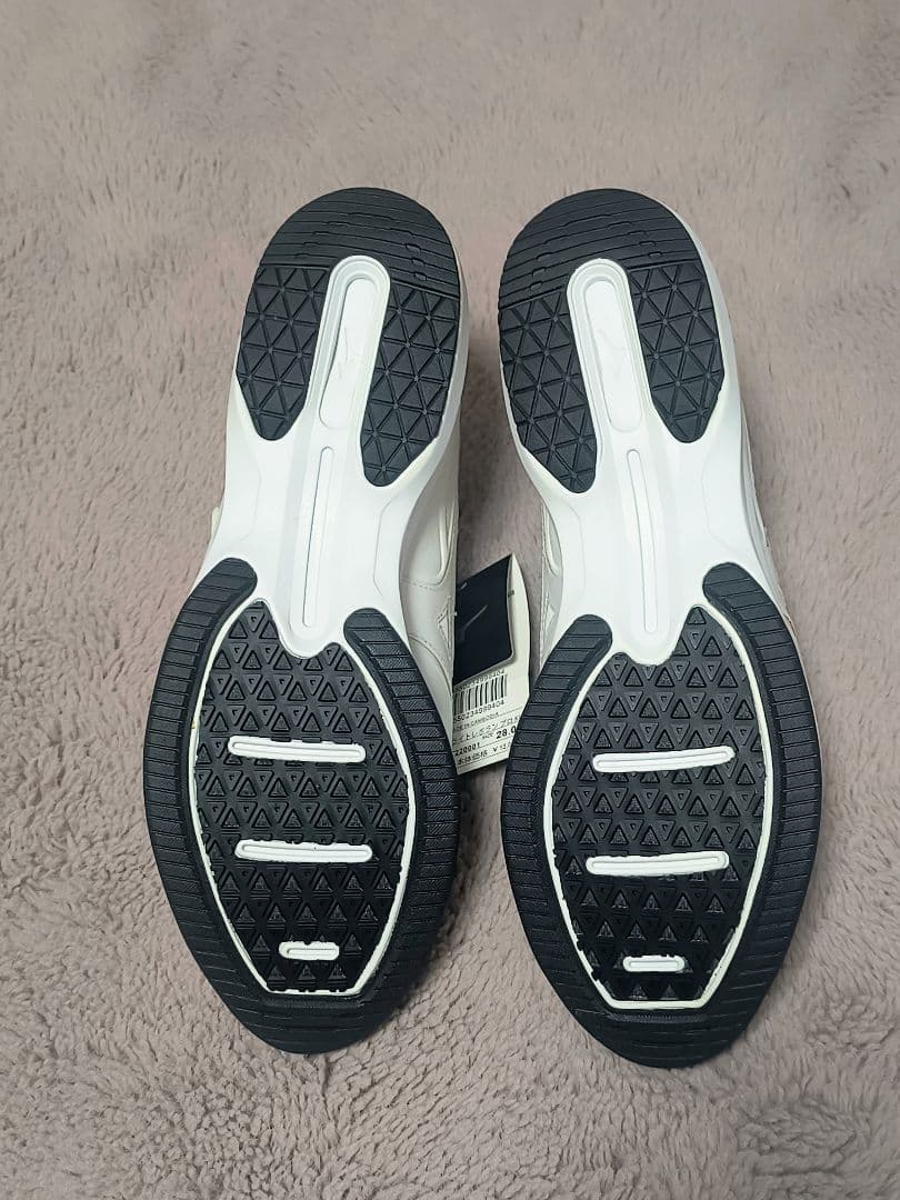 Mizuno トレーニングシューズ ウエーブライトレボランプロ　野球　白