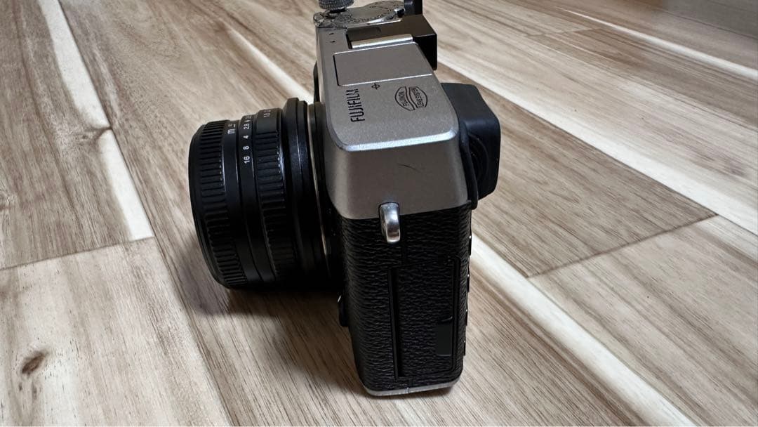 Fujifilm X-E1ボディーと単焦点レンズセット