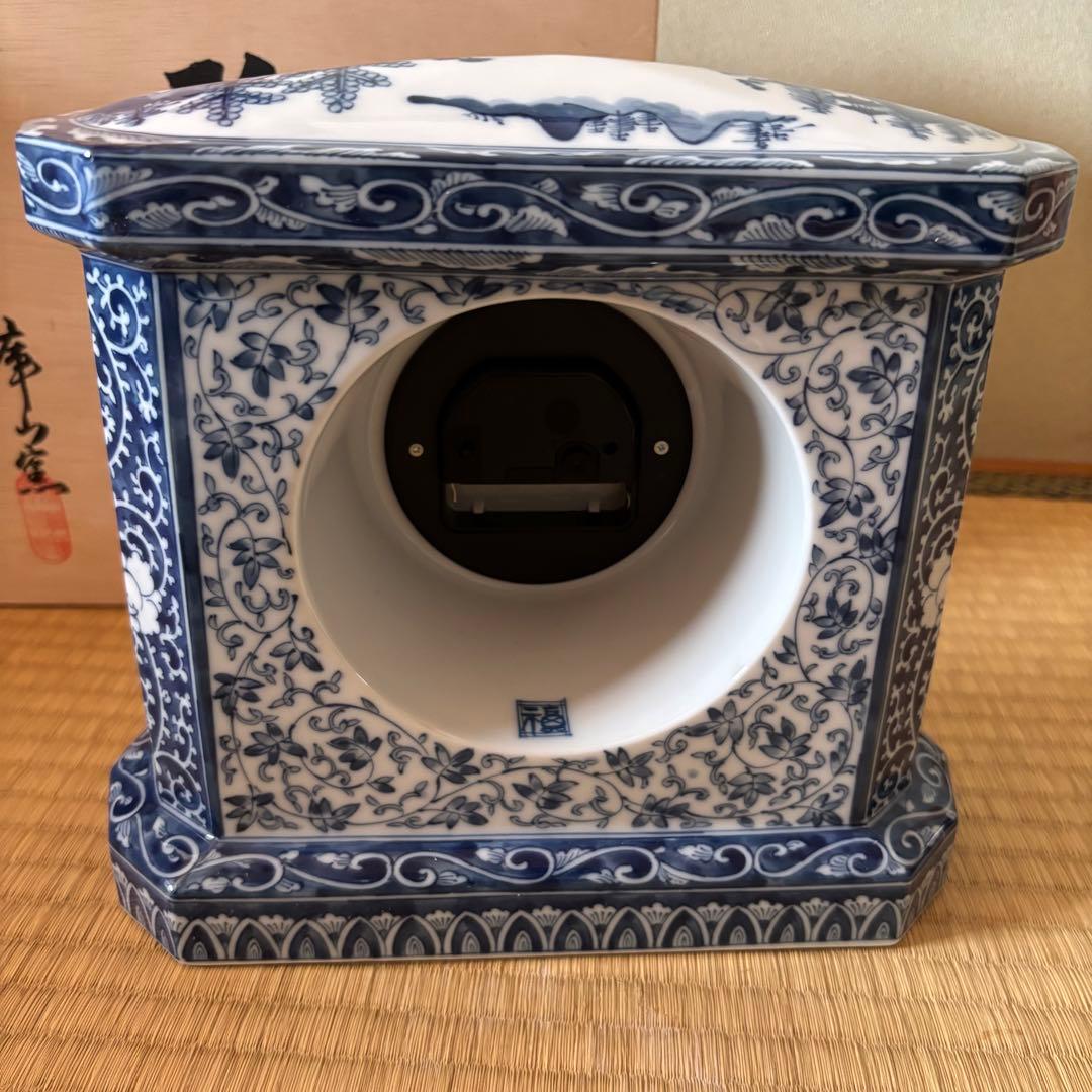 陶器製 陶時計　置時計 青白い絵柄　間取山水