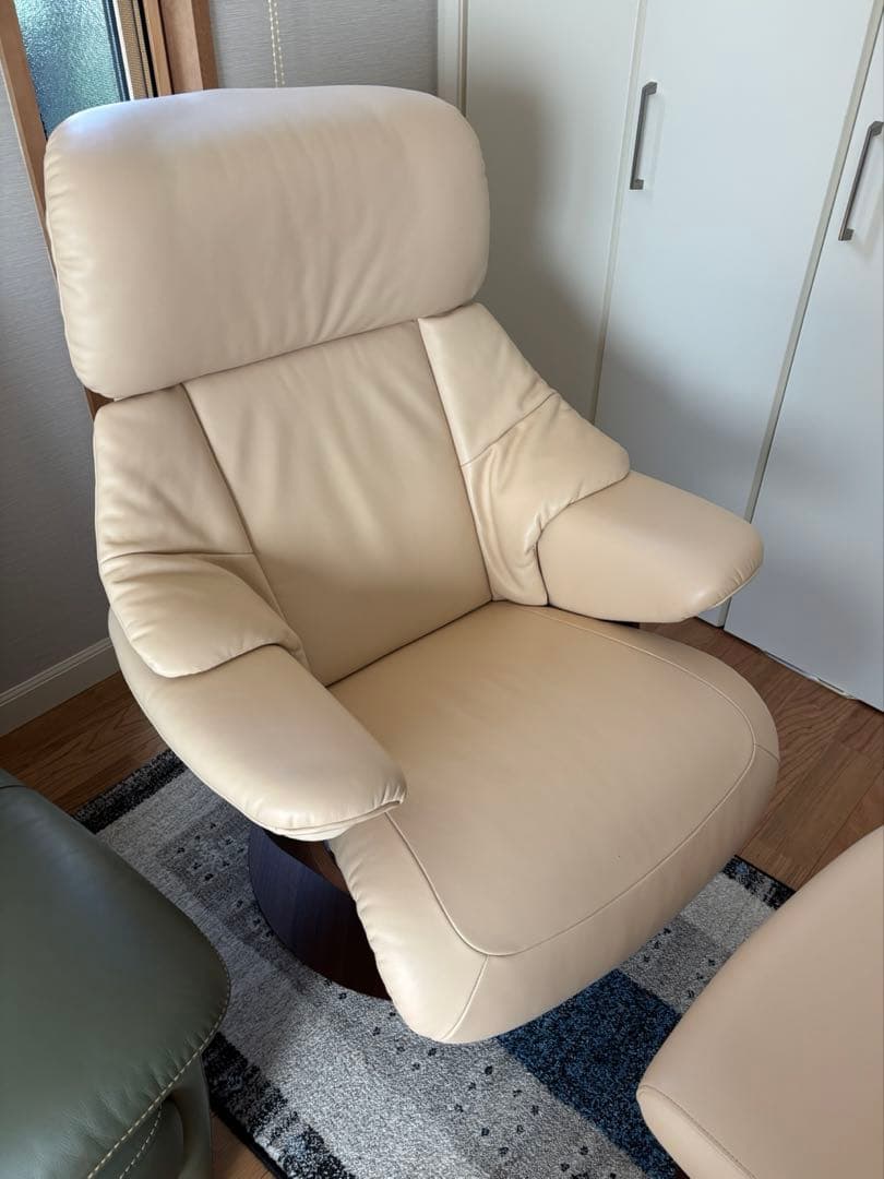 【セール】【美品】カリモク　ザ・ファーストRU73 Mサイズ　オットマンセット