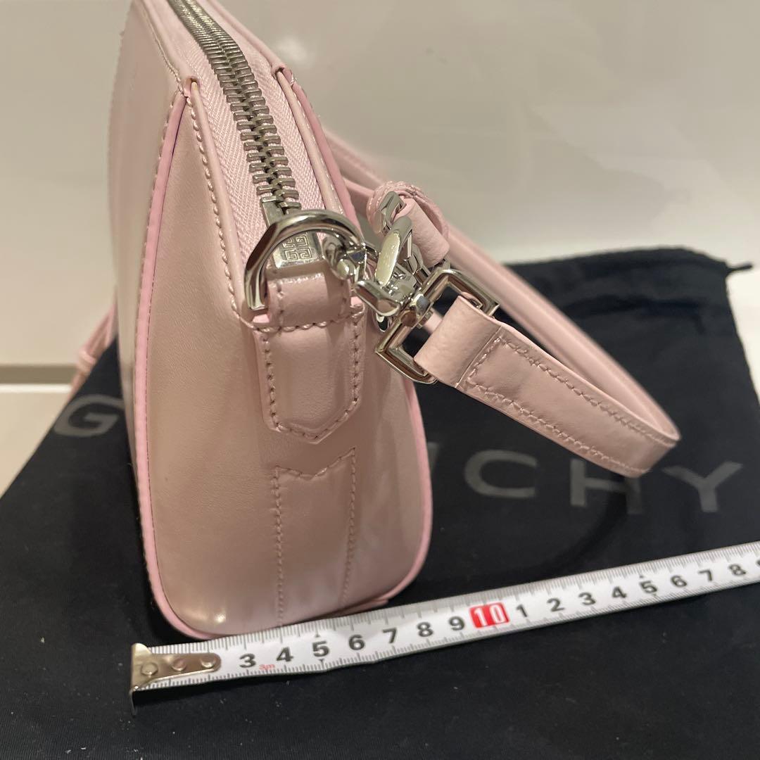 ジバンシイアンティゴナショルダーバッグ新品